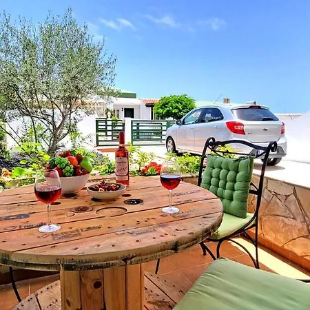 Casa De Dos Gatos, Caleta, Pool, Glasfaserinternet Holiday home